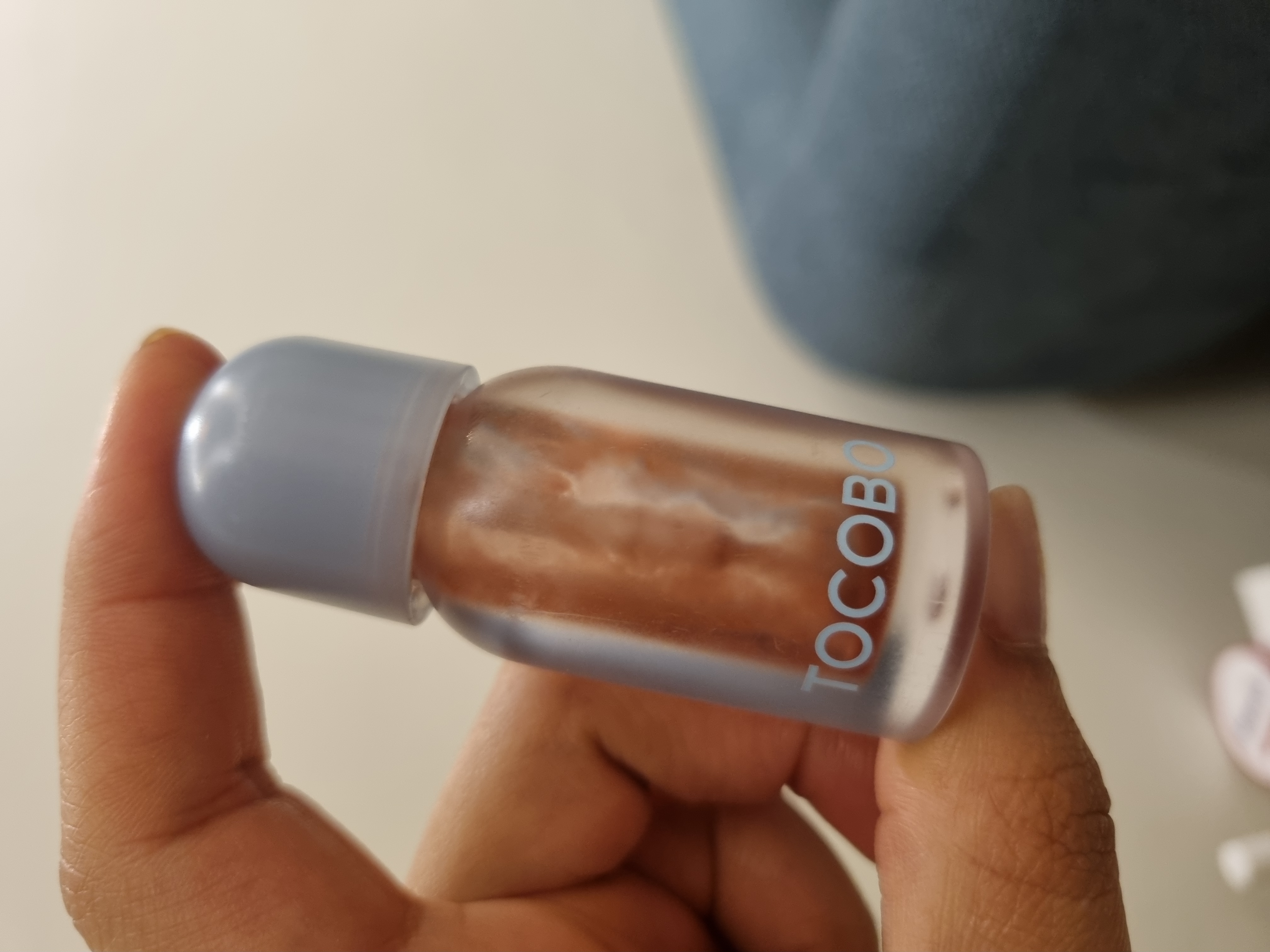 TOCOBO Juicy Berry 丰盈唇油 [#05 Rosie the Riveter]。 review image