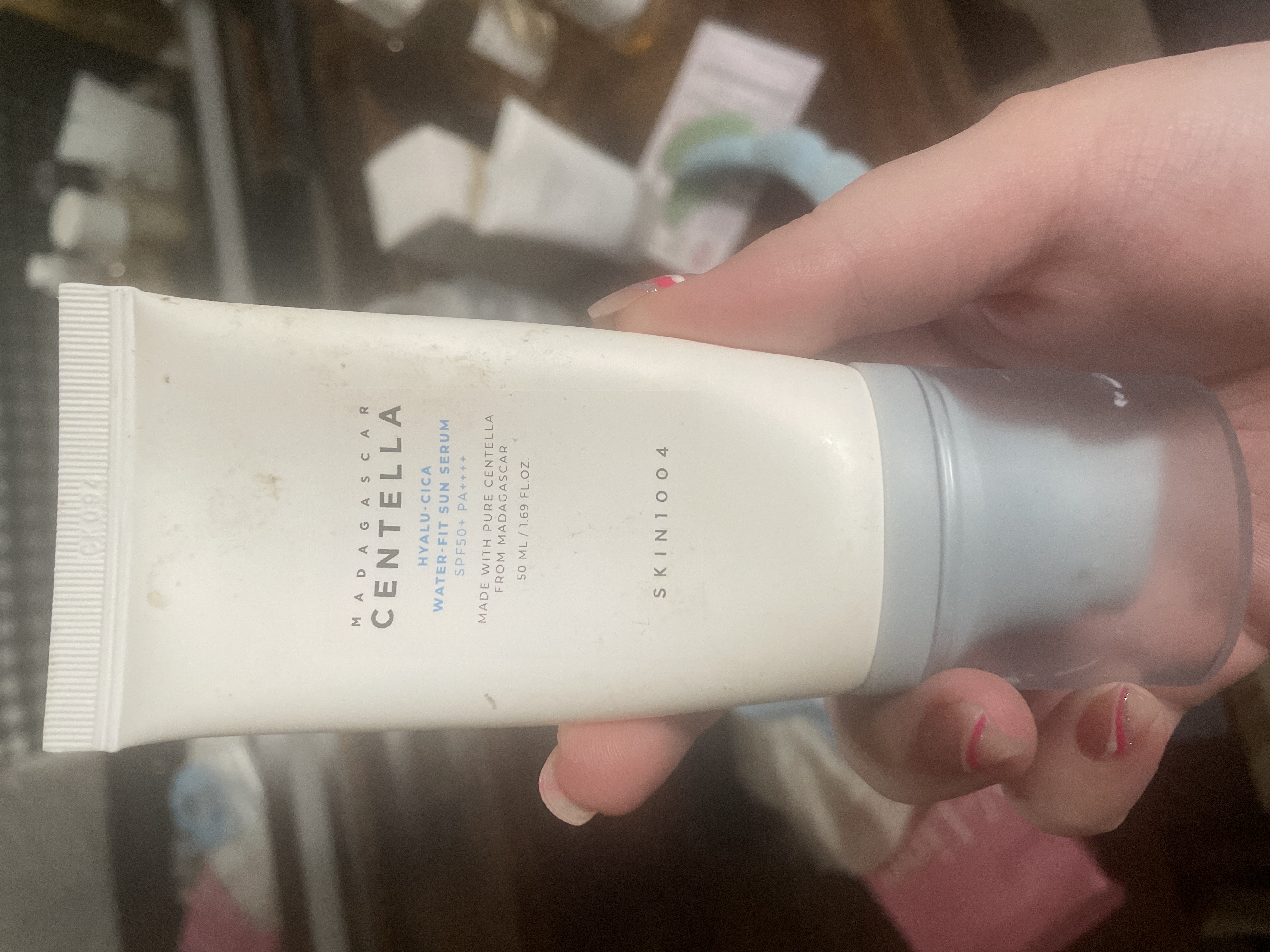 SKIN1004 马达加斯加圣特拉玻尿酸水润防晒精华液 [SPF50+/PA++++] common.review image
