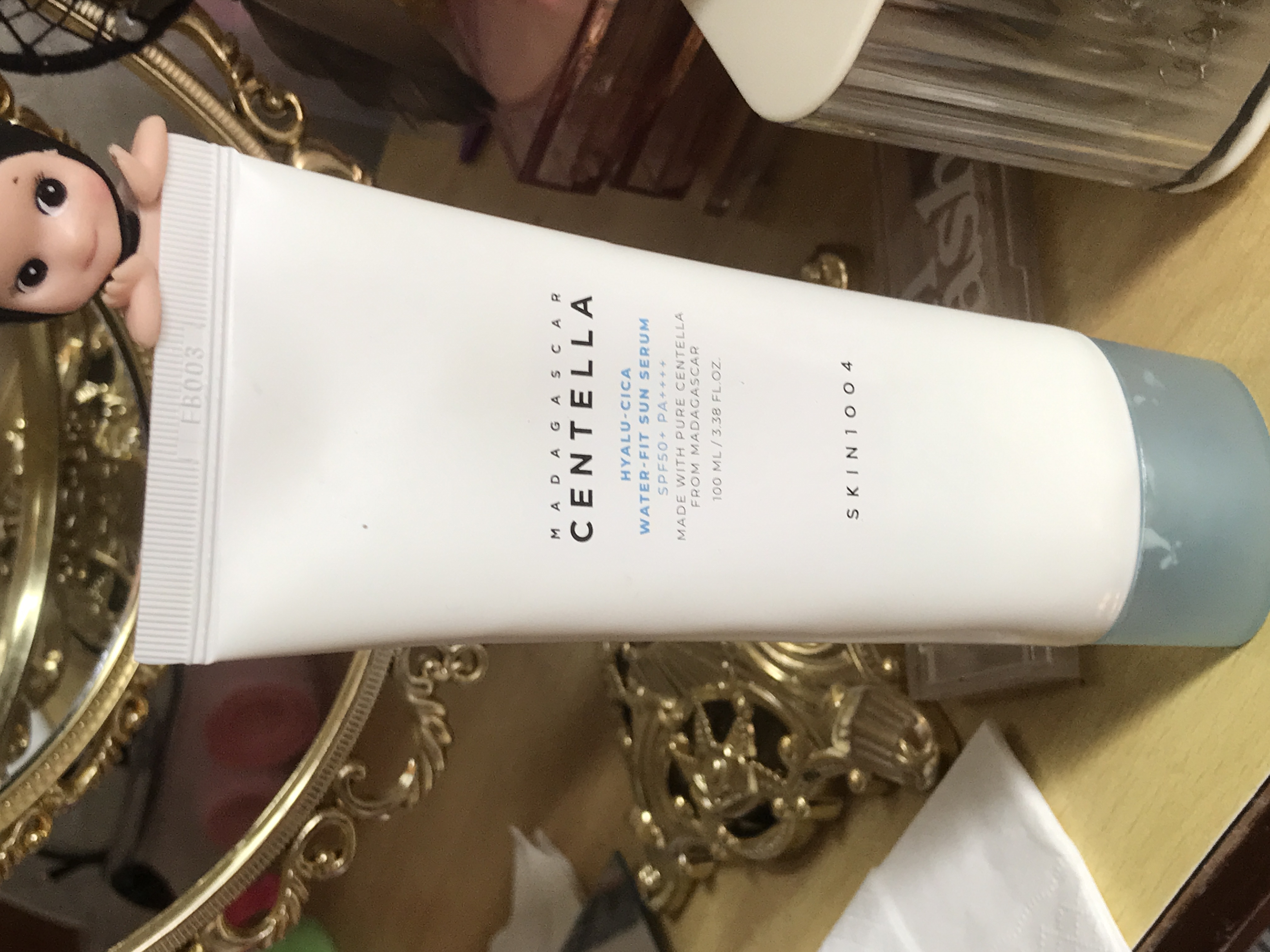 SKIN1004 马达加斯加圣特拉玻尿酸水润防晒精华液 [SPF50+/PA++++] common.review image